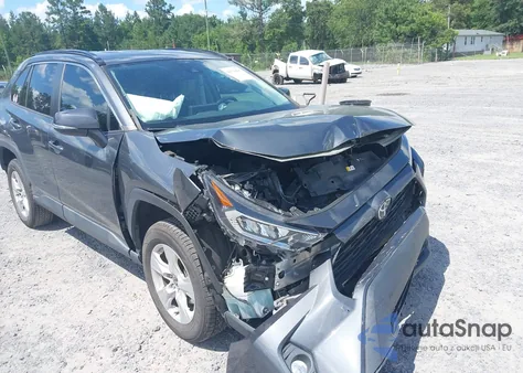 2021 Toyota Rav4 Xle z USA, uszkodzony, nr VIN 2T3W1RFV6MC148624